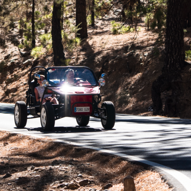 Dos buggies en una ruta por la costa de Tenerife