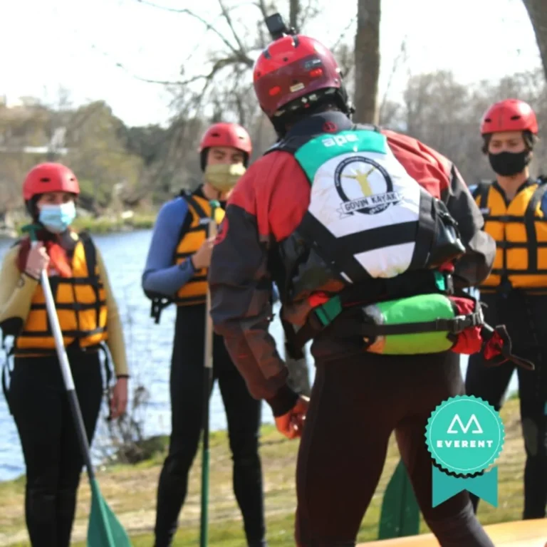 Briefing antes de rafting en Avila