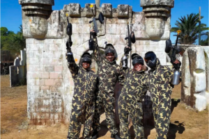 Paintball adulto y zona de picnic en San Antonio de Benagéber, Valencia.