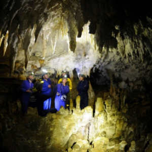Espeleología cueva pando