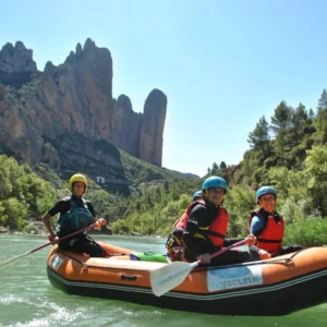 Navegación en rafting bajo los Mallos de Riglos desde Jaca