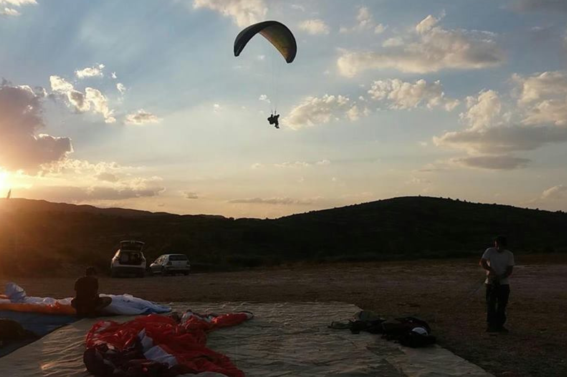 Bautismo de vuelo en parapente en Villar del Arzobispo, Valencia.