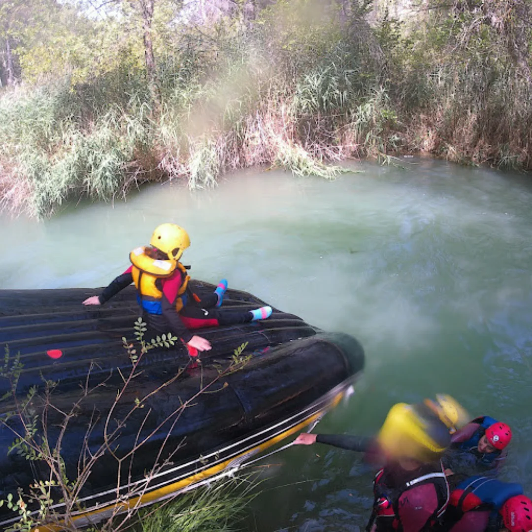 Aquatic adventure on the Guadalope River Teruel