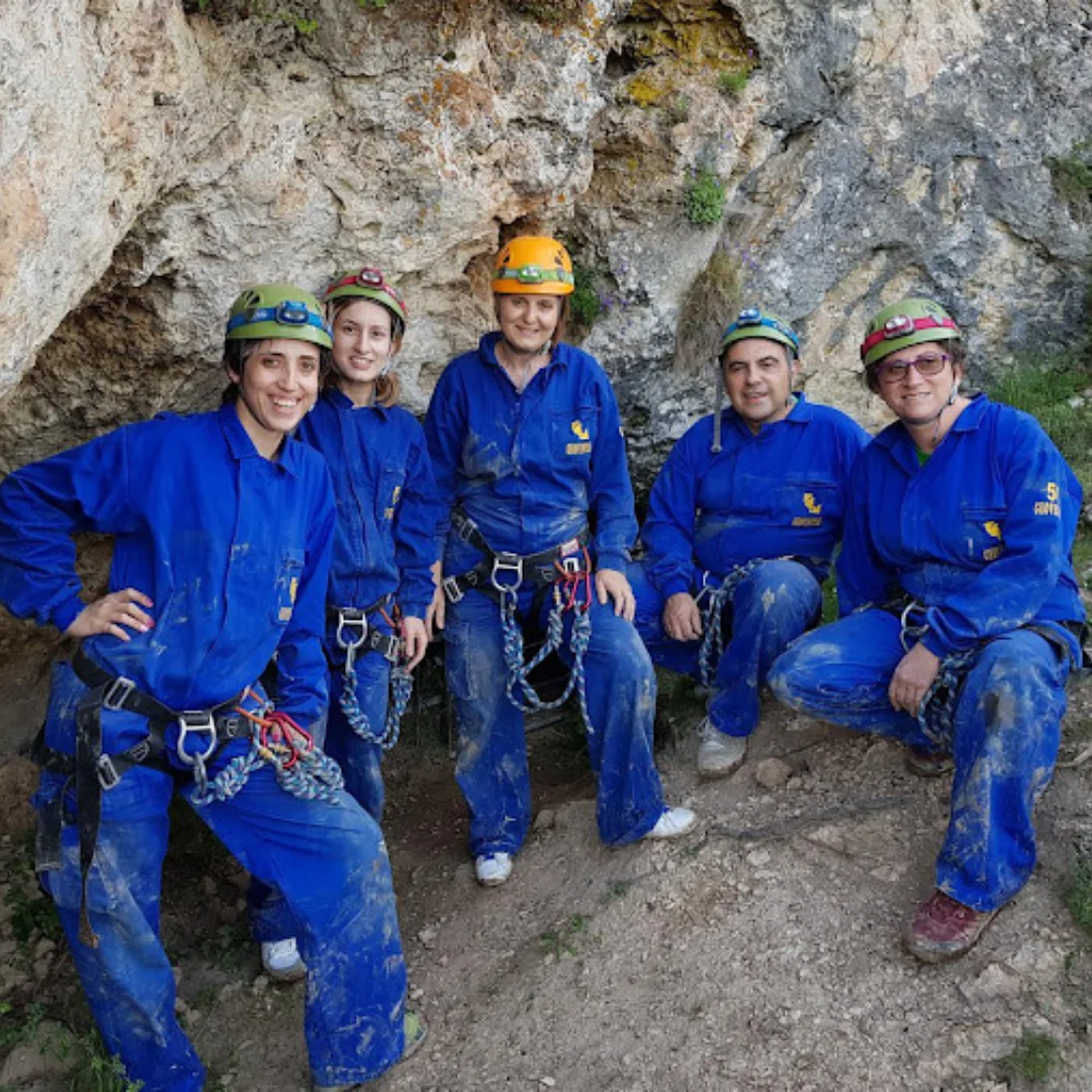 Excursión espeleológica en la Cueva del Recuenco desde Ejulve