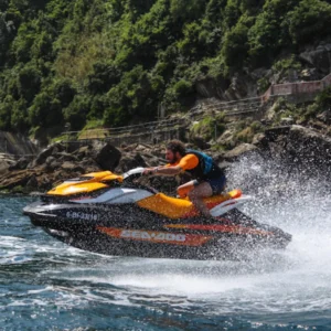 Motos de agua en San Sebastián con guías.