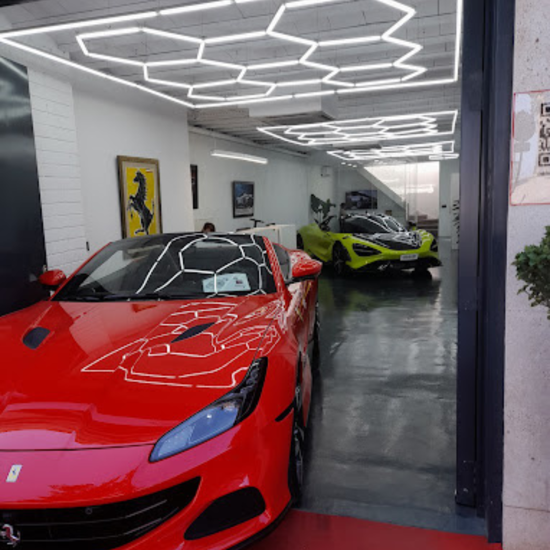 Prueba un Ferrari Portofino M en las calles de Barcelona