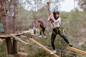 Circuito tirolinas para niños en Estivella, Valencia