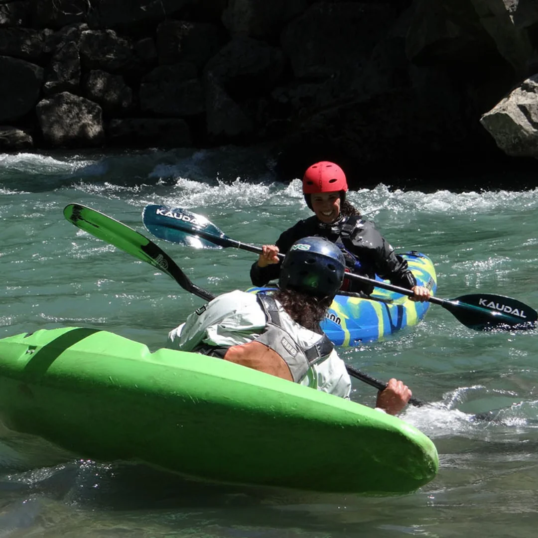 Bautizo de kayak en el río Ésera