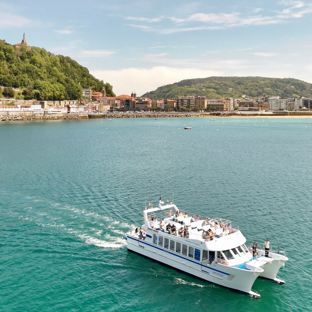 Excursión escolar en barco San Sebastián