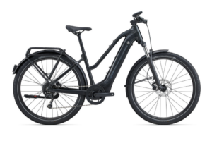 Alquiler de bicicleta Electric hybrid Giant Explore e+ 2 para el camino de Santiago en San Sebastián, Guipúzcoa.