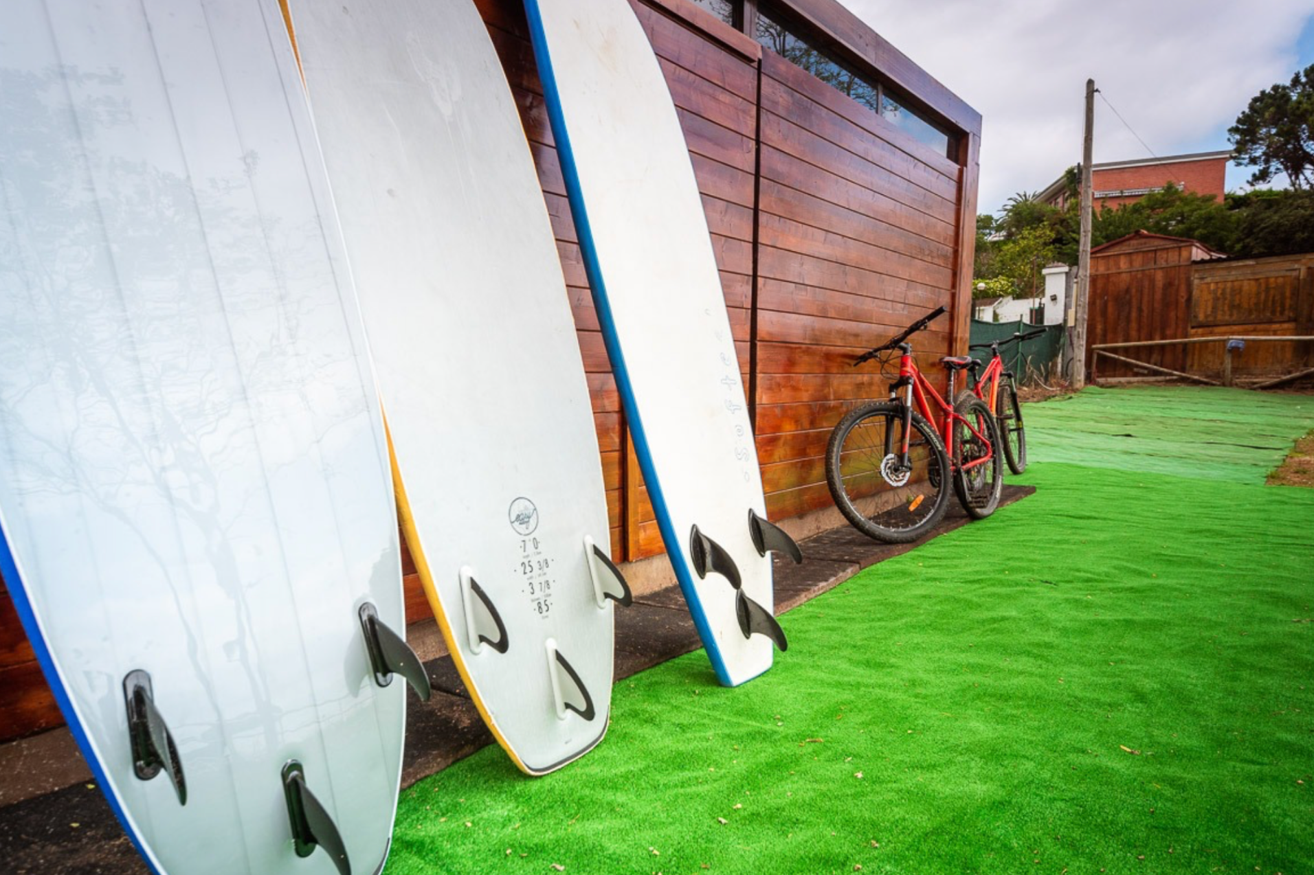 Alquiler de material de surf en Llanes.