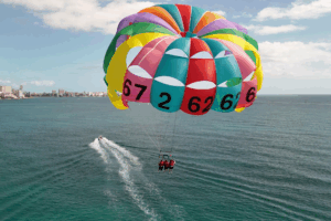 Vuelo en Parasailing + Lancha rápida en Aguadulce