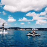 Flyboard sobre las aguas del cantábrico en Gijón.