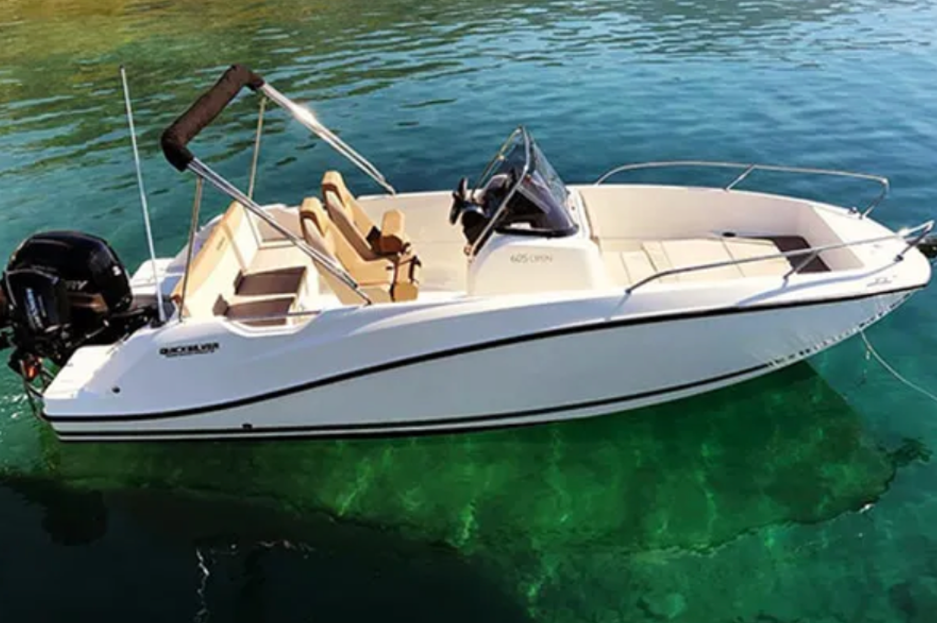 Alquiler de Lancha Quicksilver Open 605 con 7 plazas y 155cv en Castellón.