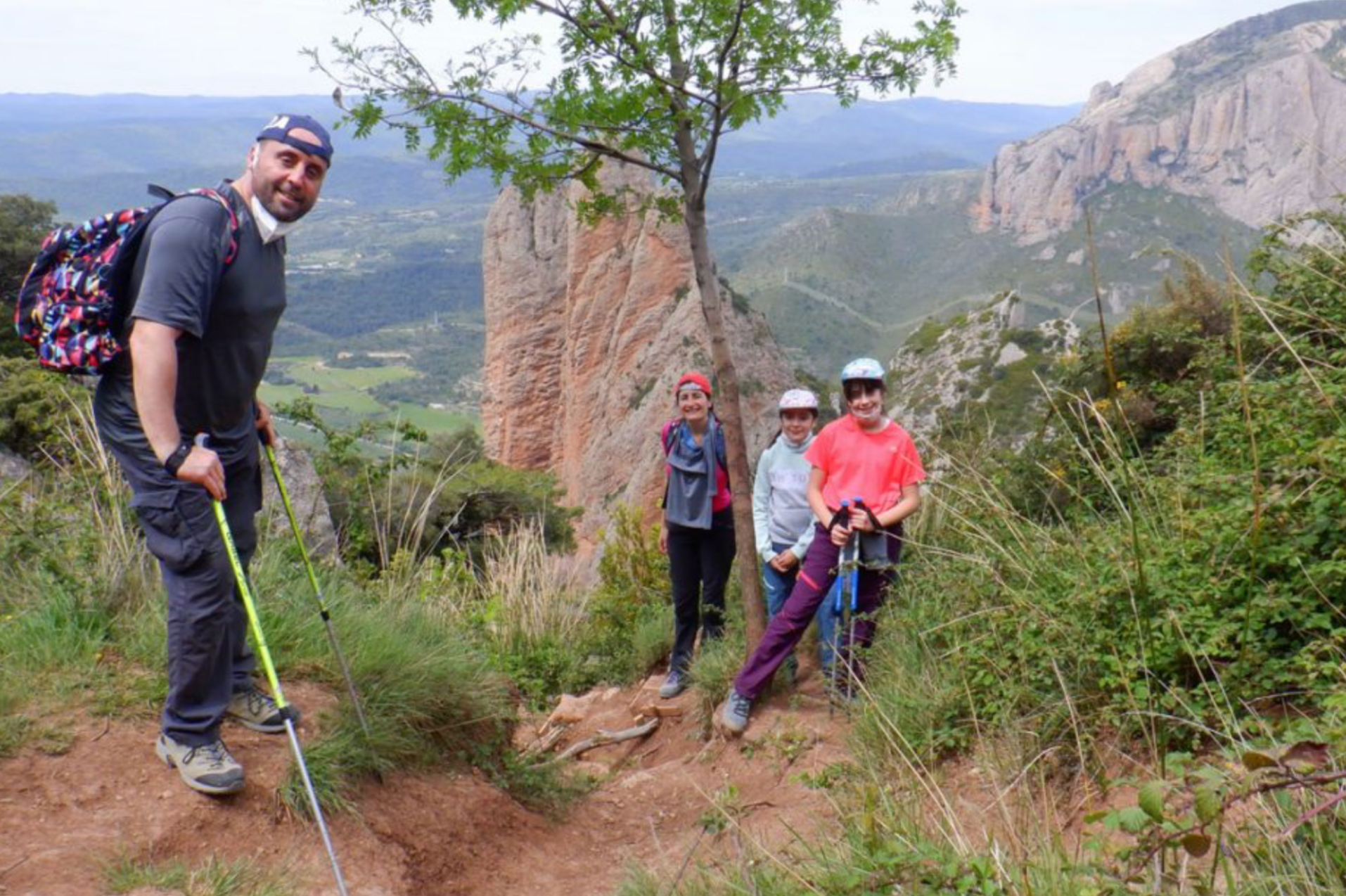 Senderismo interpretativo desde Murillo de Gállego hasta los Mallos de Riglos en Zaragoza.