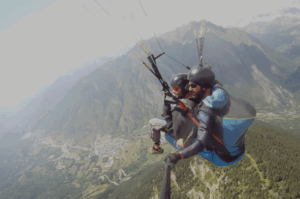 Vuelo biplaza Premium para disfrutar de las mejores vistas del Pirineo, Huesca.