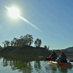 Kayak en el cañón de Almadenes con visita a dos cuevas y reportaje fotográfico.
